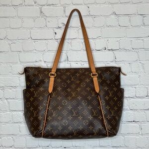 Louis Vuitton Brown Totally MM Monogram Canvas Tote Bag Purse